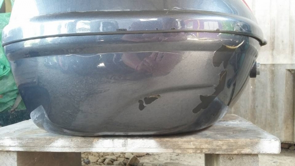 (ขายแล้วครับ  ขอบคุณพี่เสือ)  กล่องใส่ของหลังรถมอเตอร์ไซด์