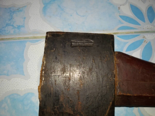 ขายขวานจระเข้เยอรมันขนาดใหญ่4ปอน ด้ามยาว33นิ้วงานยุคสงคราม Made in Germany.