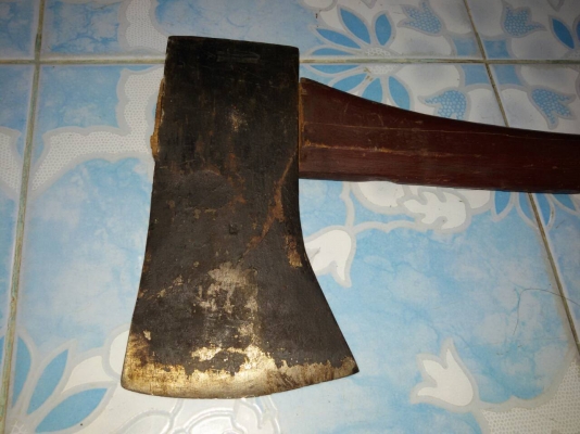 ขายขวานจระเข้เยอรมันขนาดใหญ่4ปอน ด้ามยาว33นิ้วงานยุคสงคราม Made in Germany.