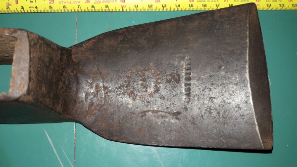 ขายหัวจอบงานเก่าเยอรมันตราปลาหนัก1.3กิโลกรัมเหล็กดีสวย ขายหัวจอบงานเก่าเยอรมันตราปลาหนัก1.3กิโลกรัมเหล็กดีสวย