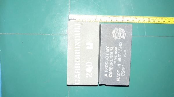 ขายหินลับมีดตราคนป่า Made in England.รุ่นหนาขนาด 2&times;4&times;2"