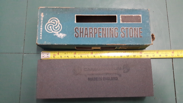 ขายหินลับมีดตราคนป่า Made in England.รุ่นเก่า ขายหินลับมีดตราคนป่า Made in England.รุ่นเก่า