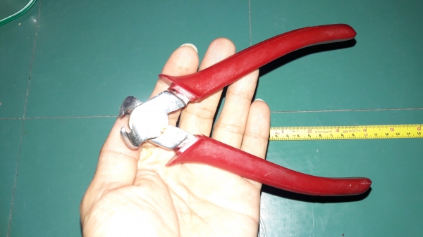 ขายคีมตัดงานเก่าเก็บโซเวียตUSSR ด้ามยางกันไฟฟ้า1000V ขายคีมตัดงานเก่าเก็บโซเวียตUSSR ด้ามยางกันไฟฟ้า1000V