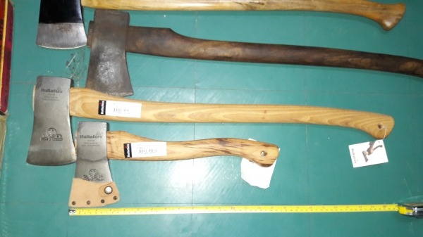 ขายขวานสวีเดนตราเสือ 1 1/4,2 2 1/4ปอน ตราเพชรจีนเก่า3 1/2ปอน