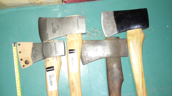 ขายขวานสวีเดนตราเสือ 1 1/4,2 2 1/4ปอน ตราเพชรจีนเก่า3 1/2ปอน