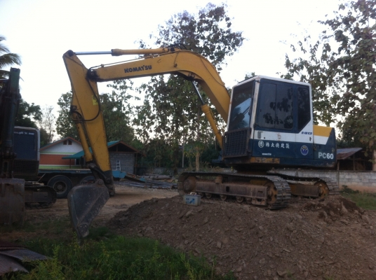 ขายรถแมคโฮ pc 60-6 อาร์มยาวพิเศษ