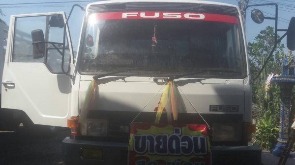 ขายรถบรรทุก Mitsubishi/Fuso 527 TD 195 เเรงม้า หังคัชชี พร้อมใช้งาน สนใจ ติดต่อ คุณเสน่ห์ 0932409414