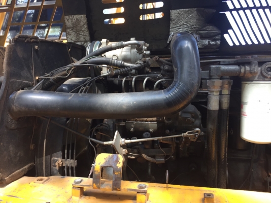 ขายรถแบคโฮ KOMATSU PC200--5 คอลโทรลสั้น ระบบไฟเต็ม เอกสารอินวอย ราคา 600000