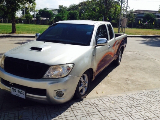 ขายตัดโตโยต้า วีโก้ ปี08 ตัวE พ.ศ.2551 รถขับดีวิ่งน้อย รถเคยติดเครื่องเสียงโชว์งานมาก่อน ขาย 289,000 บาท ตอนนี้รื้อออกแล้ว ตามรูปเลยครับ  ติดต่อคุณเอ๋ 092-6356419