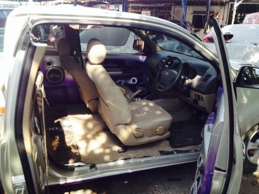 ขายตัดโตโยต้า วีโก้ ปี08 ตัวE พ.ศ.2551 รถขับดีวิ่งน้อย รถเคยติดเครื่องเสียงโชว์งานมาก่อน ขาย 289,000 บาท ตอนนี้รื้อออกแล้ว ตามรูปเลยครับ  ติดต่อคุณเอ๋ 092-6356419