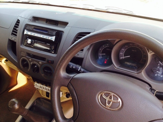 ขายตัดโตโยต้า วีโก้ ปี08 ตัวE พ.ศ.2551 รถขับดีวิ่งน้อย รถเคยติดเครื่องเสียงโชว์งานมาก่อน ขาย 289,000 บาท ตอนนี้รื้อออกแล้ว ตามรูปเลยครับ  ติดต่อคุณเอ๋ 092-6356419