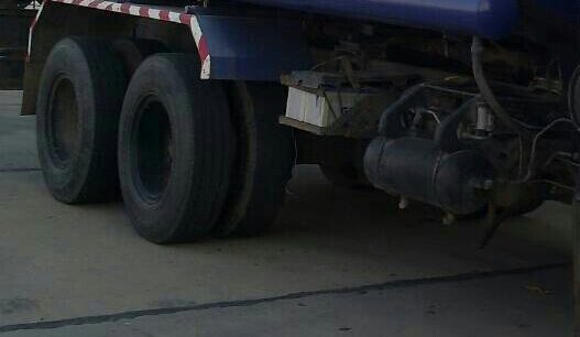 สิบล้อ ฮีโน่ FM227LD 220แรง 2เพา บรรทุกน้ำมัน16,000ลิต สภาพดีสวยๆพร้อมใช้ ทะเบียนพร้อมโอน สิบล้อ ฮีโน่ FM227LD 220แรง 2เพา บรรทุกน้ำมัน16,000ลิต สภาพดีสวยๆพร้อมใช้ ทะเบียนพร้อมโอน