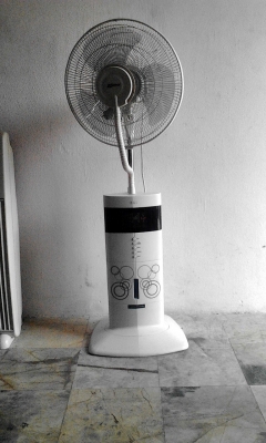 ขายพัดลมไอหมอก ASTINA สภาพสวยราคาถูก