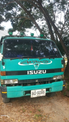 รถบรรทุก 6ล้อดั๊ม