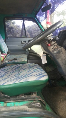 รถบรรทุก 6ล้อดั๊ม