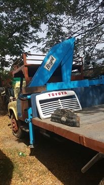 รถหกล้อใหญ่ ติดเครน รถหกล้อใหญ่ ติดเครน