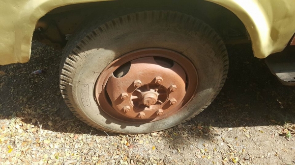 รถหกล้อใหญ่ ติดเครน รถหกล้อใหญ่ ติดเครน