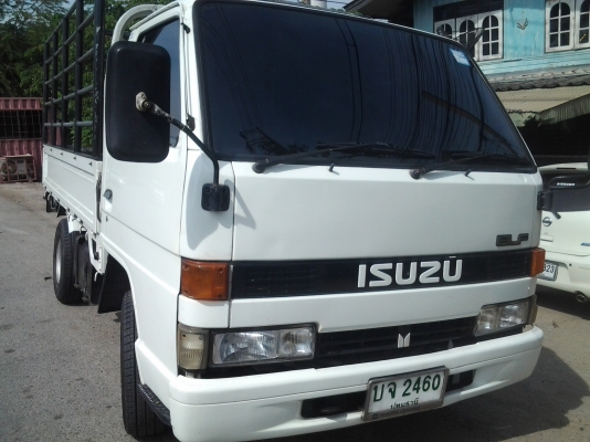 ISUZU NHR สภาพป้ายแดง สีสวย ไม่มีผุ พร้อมใช้งาน