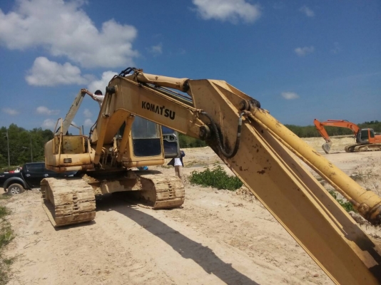 ขายรถแบคโฮ KOMATSU PC200-6 ระบบไฟเต็ม ซีเรียล 92000 ไม่มีเอกสาร ราคา 850000