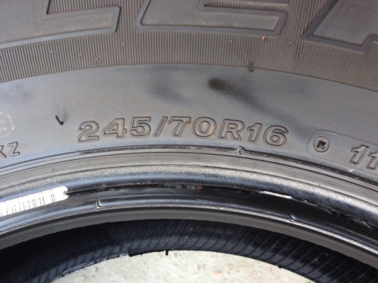 ยาง Bridgstone 245-70-16 ปี 13 ครบชุด 4 เส้น 5000 ไม่ควรพลาด สภาพสวยๆไม่มีปะไม่บวมไม่กินข้างดอกยางเหลือเยอะเอาไปวิ่งกันใด้อีกยาวค่ะ ยาง Bridgstone 245-70-16 ปี 13 ครบชุด 4 เส้น 5000 ไม่ควรพลาด สภาพสวยๆไม่มีปะไม่บวมไม่กินข้างดอกยางเหลือเยอะเอาไปวิ่งกันใด้อีกยาวค่ะ