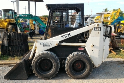 TCM 725 bobcat รถตัก ขับเคลื่อน 4x4 สวยพร้อมใช้ นำเข้าจากญี่ปุ่น โทร.090-986-2521 อ๊อบ