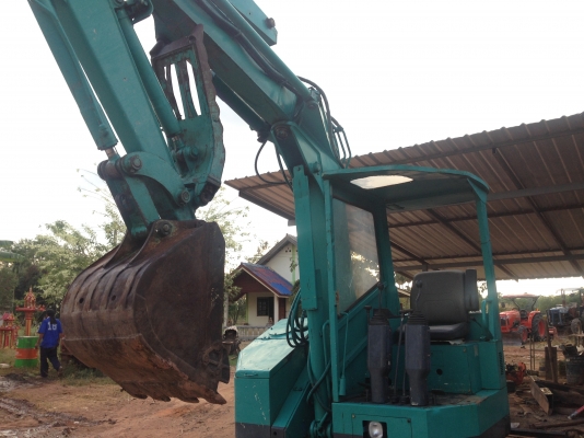 ขายรถแบคโฮpc 50uu เก่านอกไม่เคยใช้งานในไทยมาก่อนครับทั้งตักทั้งคีบทั้งดันครับ