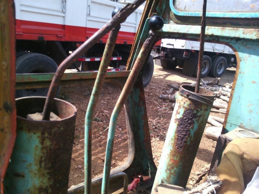 Pc60-1 รถใช้งานอยู่. พร้อมใช้ ติดหัวคีบไม้...ขายด่วนๆ