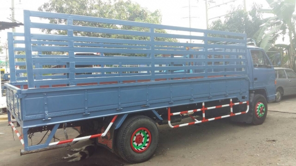 หกล้อ อีซูซุ NPR115ช่วงล่างใหญ่ Fหน้าFหลัง ยาง8.25 ยาว5ม สภาพดีเดิมบางสวยพร้อมใช้ ทะเบียนพร้อมโอน