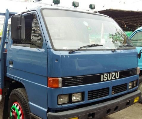 หกล้อ อีซูซุ NPR115ช่วงล่างใหญ่ Fหน้าFหลัง ยาง8.25 ยาว5ม สภาพดีเดิมบางสวยพร้อมใช้ ทะเบียนพร้อมโอน