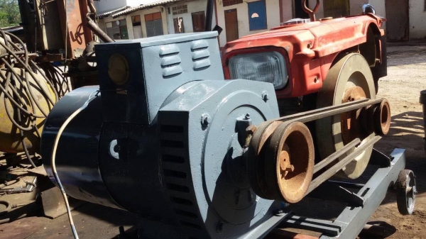 ขายไดปั่นไฟเชื่อมพร้อมเครื่อง 11แรง ราคา25000บาท สนใจติดต่อ098-8309423 ขายไดปั่นไฟเชื่อมพร้อมเครื่อง 11แรง ราคา25000บาท สนใจติดต่อ098-8309423