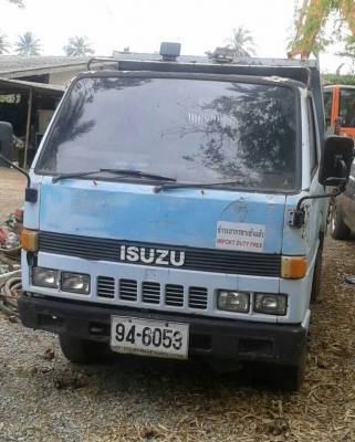 หกล้อ อีซูซุ NKR57Epawer ดั้มเล็ก 3คิว สภาพดีเดิมๆพร้อมใช้งาน ราคาถูกๆ 165,000บ มีใบซื้อขาย (ไม่มีเล่มทะเบียน) ครับท่าน