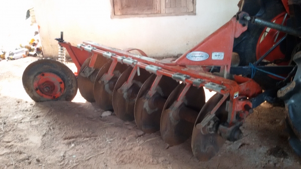 ตราช้าง 6x22นิ้วครับ