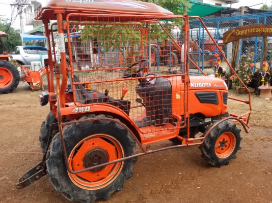 ปัญญาแทรคเตอร์..จัดมาให้ครับ ด่วน!!!คูโบต้า B2420 ตัวเปล่า