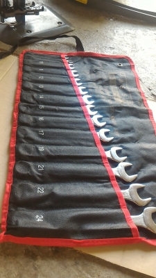 ชุดประแจรวม (แหวน-ปากตาย) 14ชื้น ยี่ห้อ JSS มีเบอร์ 8 - 24 เหมาะเอาติดรถติดบ้านไว้  ซองบรรจุเป็นช่องๆ