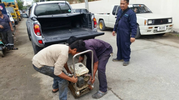 ส่งแล้วครับ เครื่องตบดิน พื้นเรียบ พร้อมใช้ ขอบคุณเสี่ยชลบุรีครับ