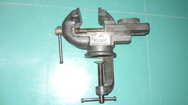 ขายปากกาจับชิ้นงานเยอรมัน GERMANY.ปากกว้าง2.5"