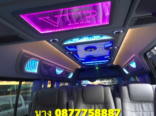 ดีเซลปี12เกียMTหุ้มเบาะสามแถวแต่งวีแปะโทร0877758887นาง