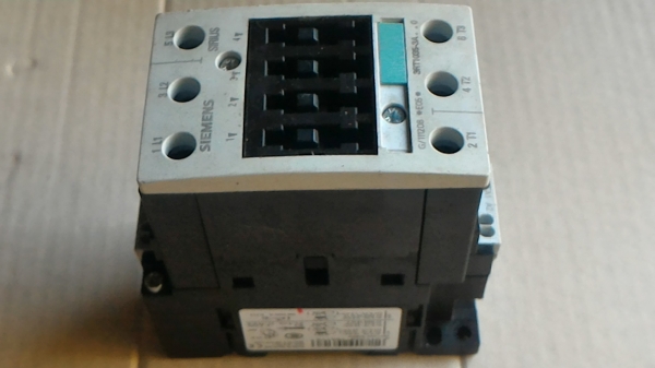 แมกเนติกคอนแทคเตอร์ SIEMENS จากเยรมันทนกระแสได้ถึง 60 A.แบบใช้ไฟเสี้ยงคอยล์ 24 V.