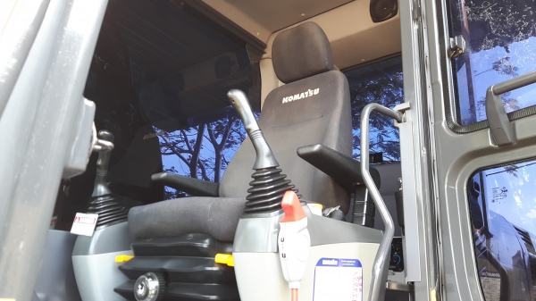 KOMATSU  PC200-8  4000ช.ม. รถอยู่ในระยะประกัน