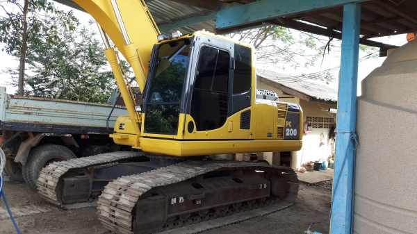KOMATSU  PC200-8  4000ช.ม. รถอยู่ในระยะประกัน