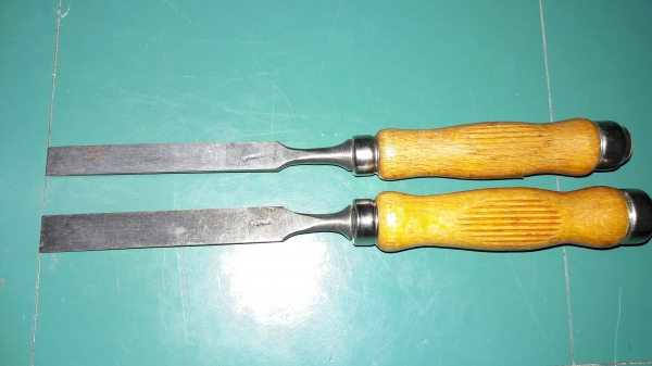 ขายสิ่วอินทรีสมอชุด2ขนาด งานเก่าเก็บเยอรมันMade in Germany.