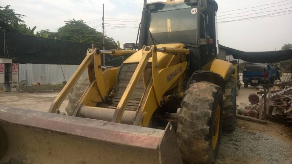 ขายรถตักหน้าขุดหลัง KOMATSU WB97s ขายดาวน์ 290000 ติดไฟแนนซ์กรุงศรี 600000 รวม 890000