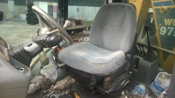 ขายรถตักหน้าขุดหลัง KOMATSU WB97s ขายดาวน์ 290000 ติดไฟแนนซ์กรุงศรี 600000 รวม 890000