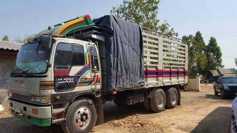 ขายดาวน์รถบรรทุก 10 ล้อคอกรั้วเหล็ก HINO FL3H 195 แรงม้า กระจกไฟฟ้า ขายดาวน์ 200000