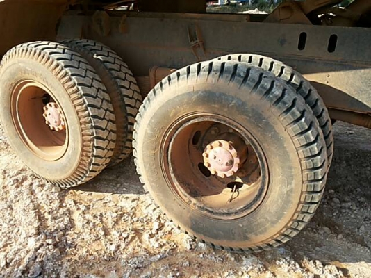 ขายรถทุก 10 ล้อดัมพ์ HINO FM17 ใส่เครื่อง JO8C 260 แรงม้า ช่วงล่าง ZM หัวสมอ แจ้งลงเล่มทุกอย่าง ราคา 680000