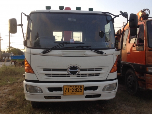 ขาย HINO MEGA FG 6 ล้อ  เครน 5 ตัน บูม 6 เหลี่ยม 3 ปลอก ขาเหลี่ยม