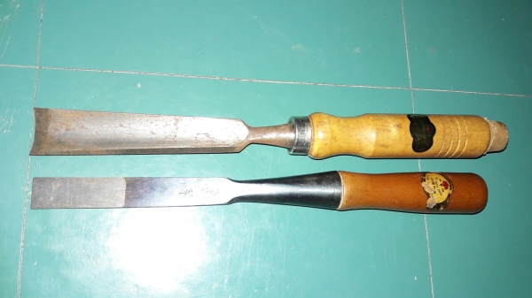 ขายสิ่วตราดอกไม้แดงจีนแพ็คคู่ สิ่วบ้องขนาด5/8"และสิ่วเล็บขนาด1"