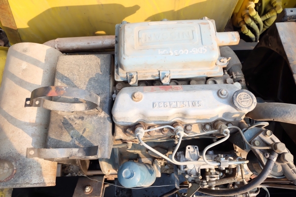 ขายรถแบคโฮ NISSAN 40 ปั๊มเฟือง 3 ตอน เครื่องนิสสัน 3 สูบ ราคา 160000