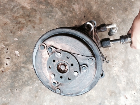 คอมแอร์ แท้เดิม ติดเครื่องมิตซู 4d56 พร้อมใช้