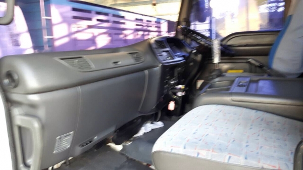 รถอีซูซุ 10 ล้อ หัวลาก GXZ 320 แรงม้า. ปี 41.   สนใจติดต่อ  081 - 6079515